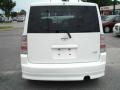 Polar White - xB  Photo No. 4