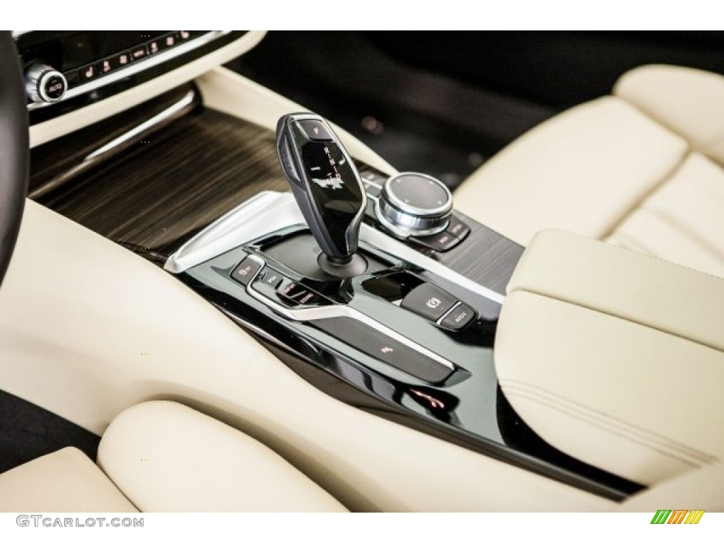 2017 BMW 5 Series 530i Sedan Transmission Photos