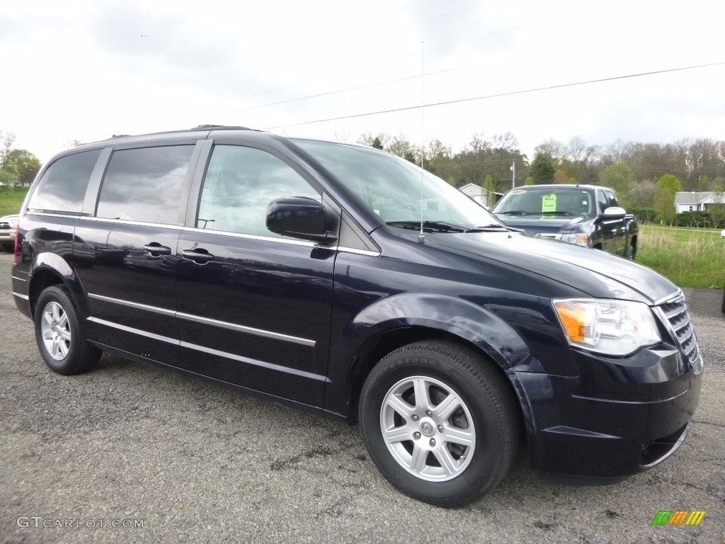 2010 Town & Country Touring - Blackberry Pearl / Dark Slate Gray/Light Shale photo #4