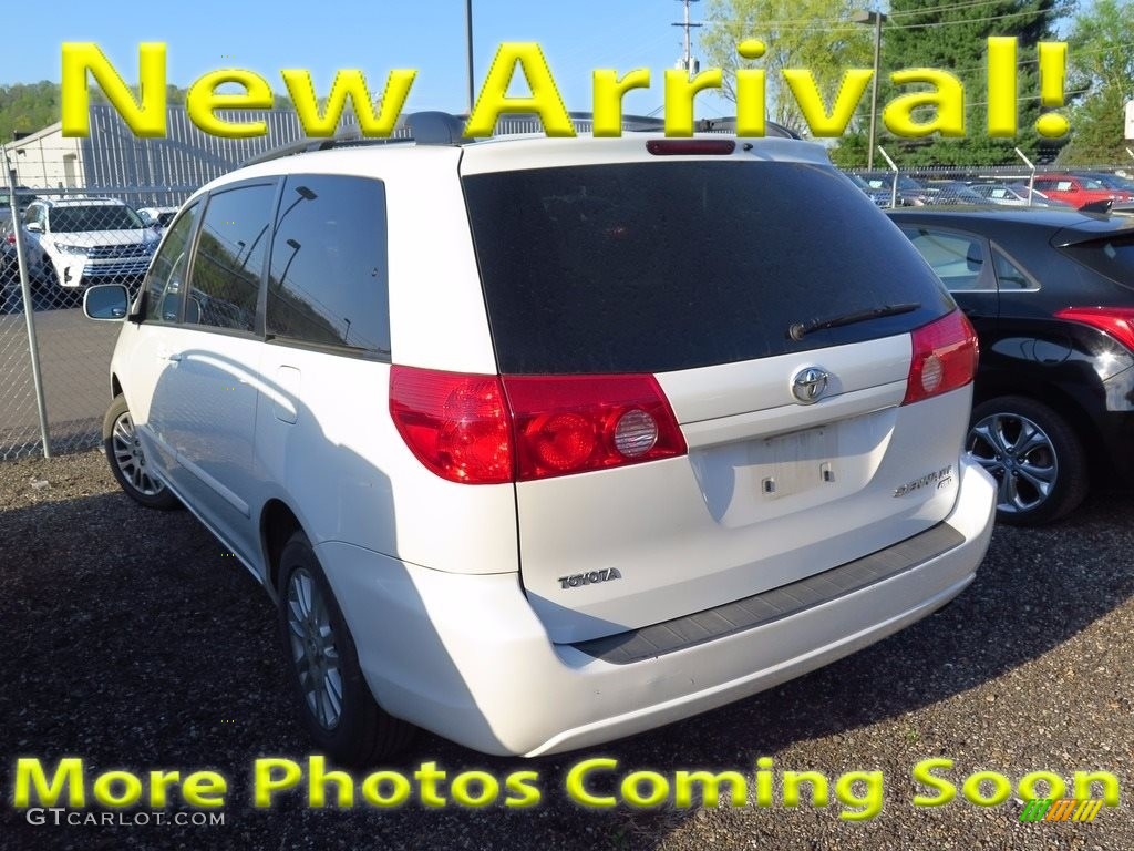 2010 Sienna XLE AWD - Super White / Stone photo #1