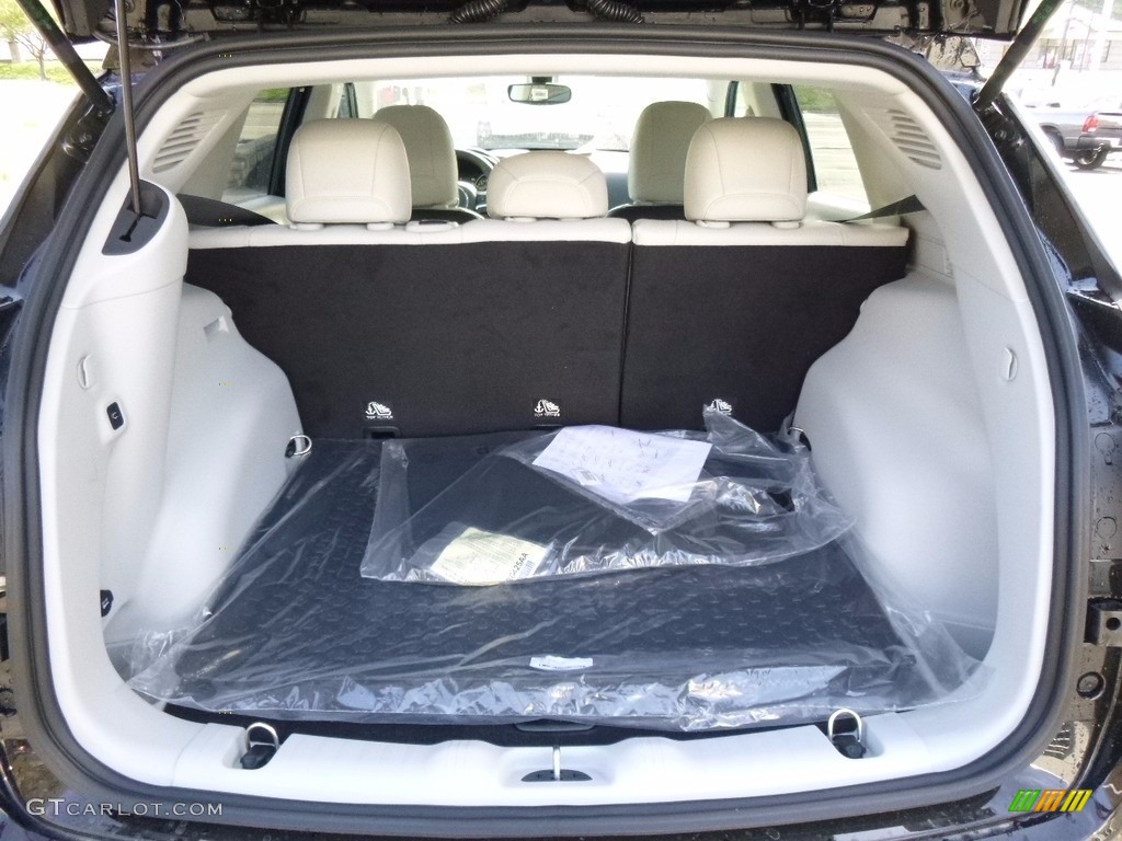 2017 Jeep Compass Limited 4x4 Trunk Photos