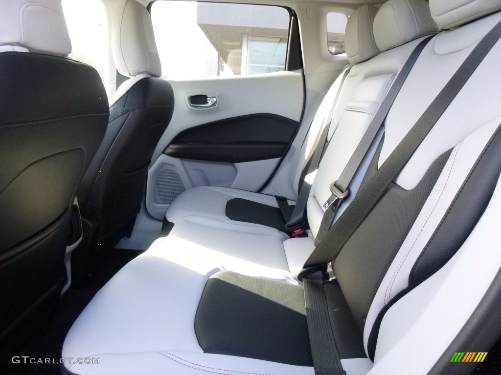 2017 Jeep Compass Limited 4x4 Rear Seat Photos