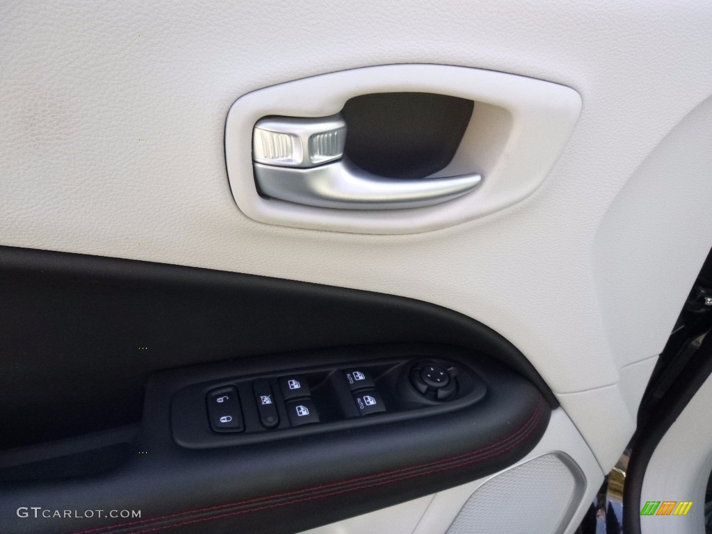 2017 Jeep Compass Limited 4x4 Black/Ski Gray Door Panel Photo #120004269