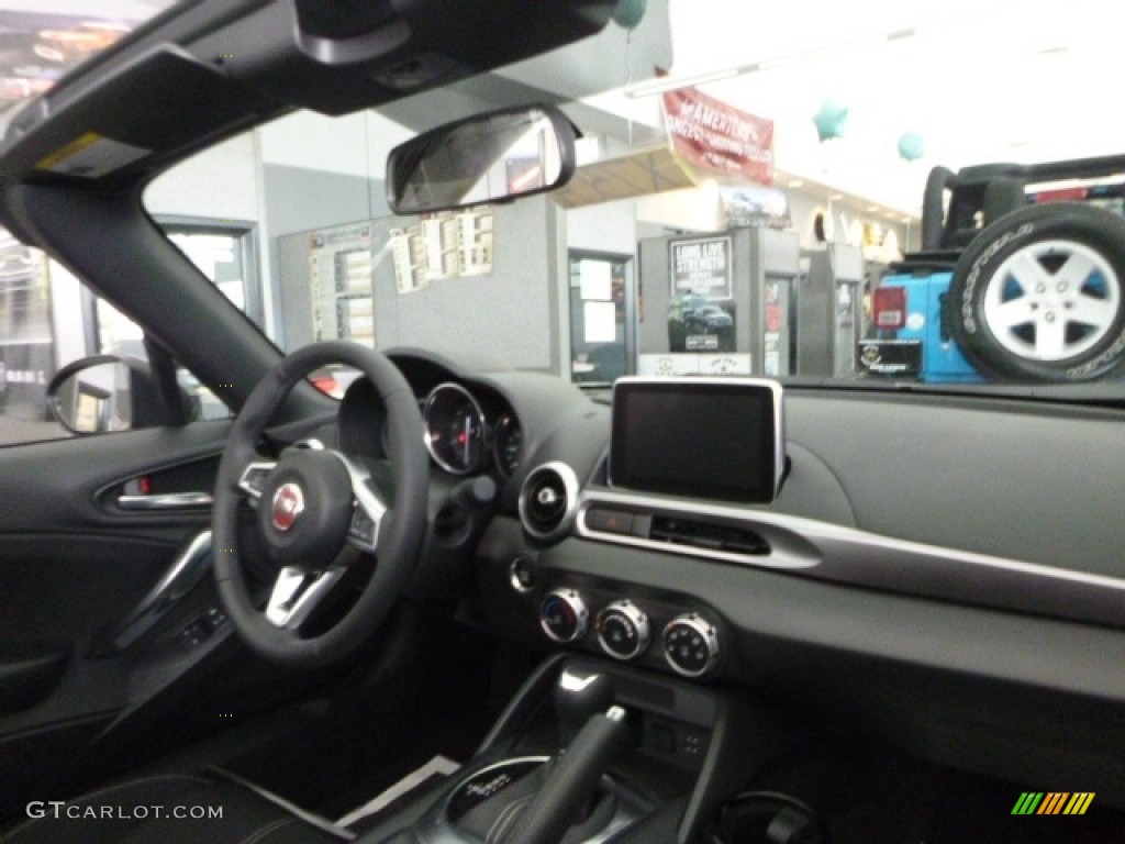 2017 124 Spider Classica Roadster - Grigio Moda Meteor Grey / Nero photo #20