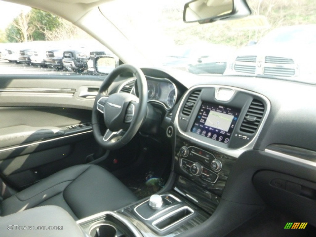 2017 300 Limited AWD - Bright White / Black photo #11