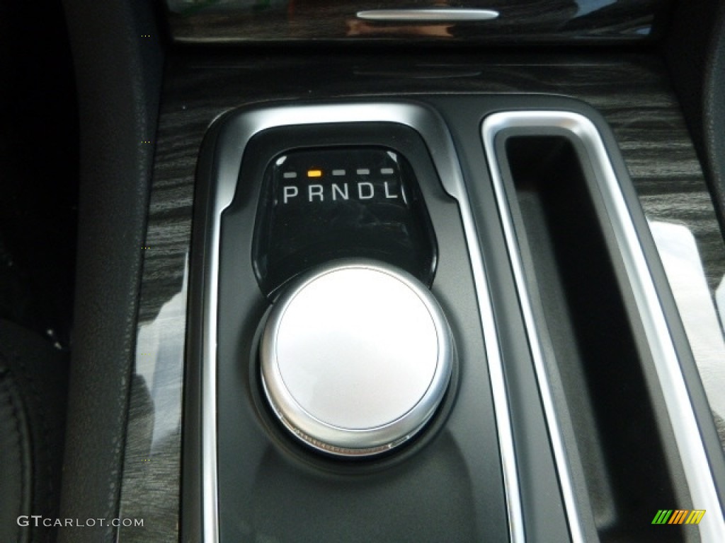 2017 300 Limited AWD - Bright White / Black photo #20