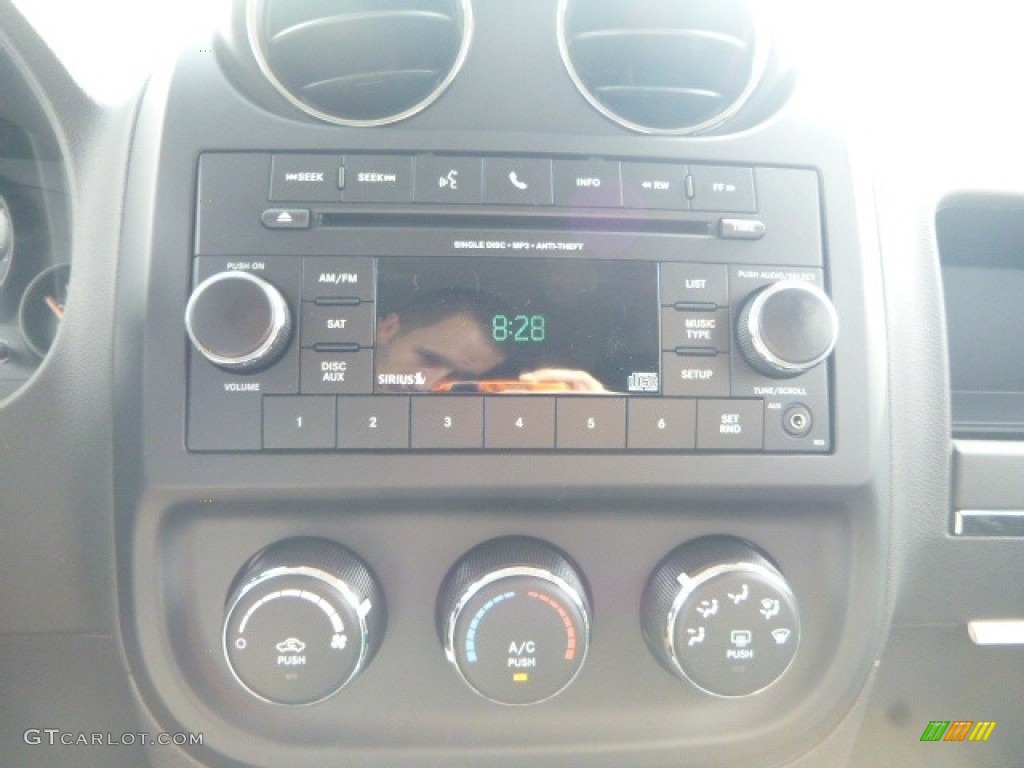 2017 Patriot Sport 4x4 - Black / Dark Slate Gray photo #17