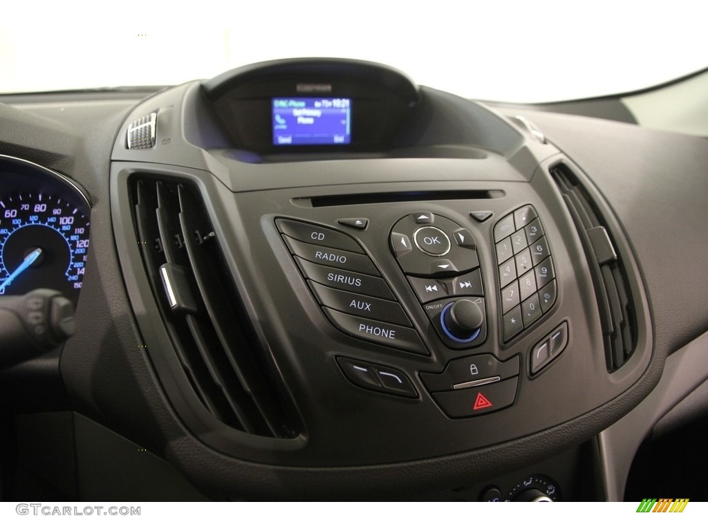 2013 Ford Escape SE 2.0L EcoBoost 4WD Controls Photo #120010389