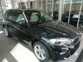 Front 3/4 View of 2017 X5 xDrive35d