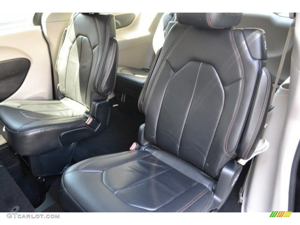 2017 Pacifica Touring L - Granite Crystal Metallic / Black/Alloy photo #19