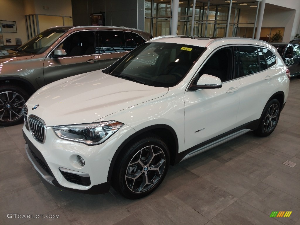 Alpine White 2017 BMW X1 xDrive28i Exterior Photo #120012876