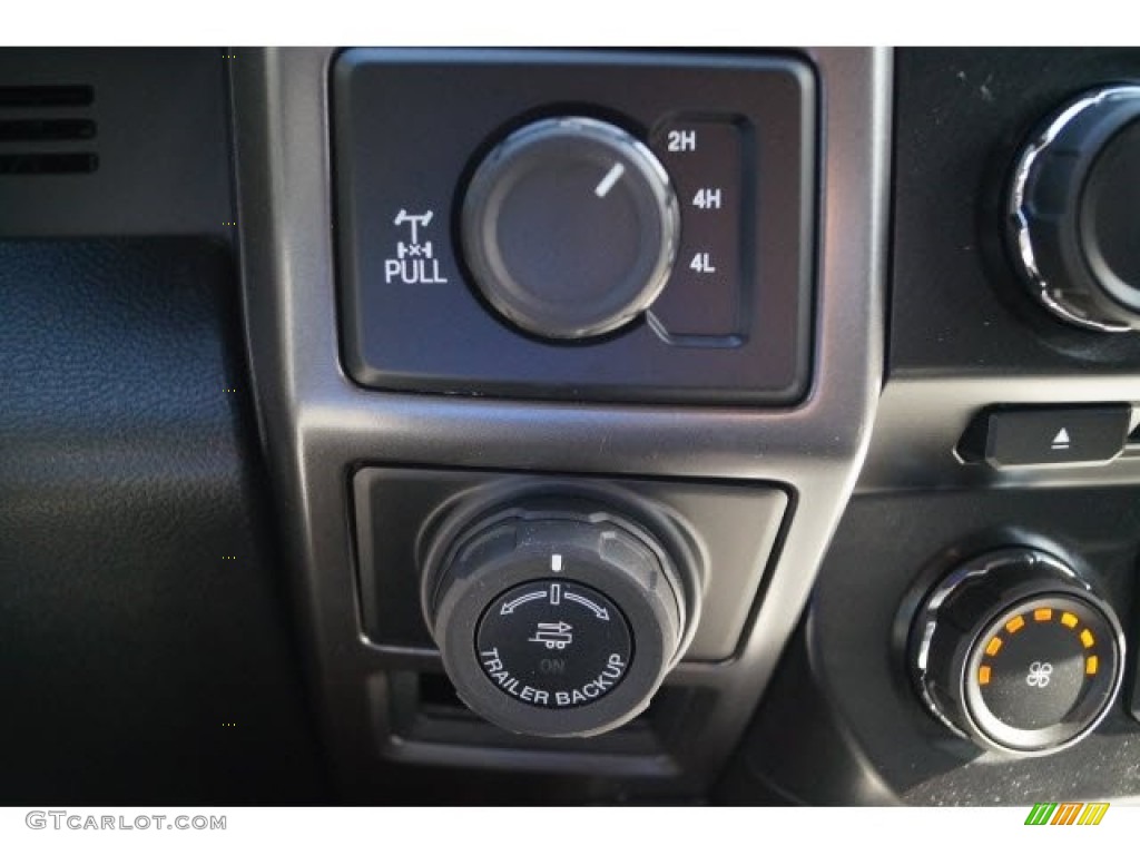 2017 F150 XLT SuperCrew 4x4 - Oxford White / Black photo #15