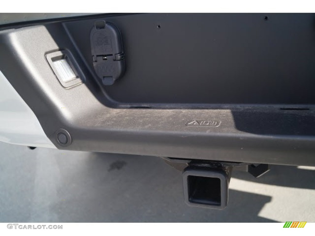 2017 F150 XLT SuperCrew 4x4 - Ingot Silver / Black photo #9
