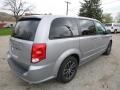 2017 Billet Metallic Dodge Grand Caravan SE Plus  photo #5