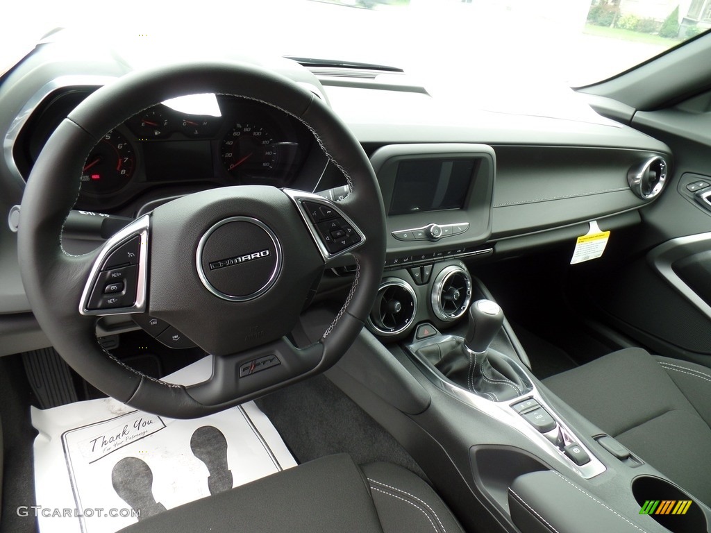 2017 Chevrolet Camaro LT Coupe Dashboard Photos