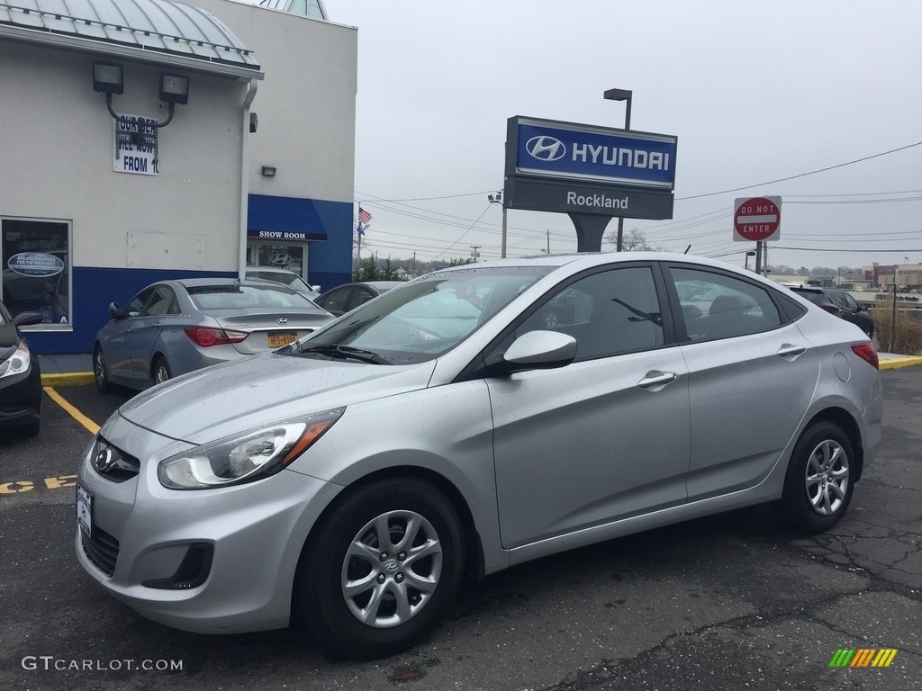 2013 Accent GLS 4 Door - Ironman Silver / Beige photo #1