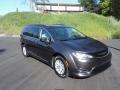 2017 Granite Crystal Metallic Chrysler Pacifica Touring L  photo #4