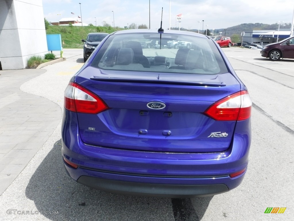 2014 Fiesta SE Sedan - Performance Blue / Charcoal Black photo #9