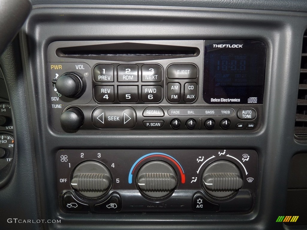 2002 Silverado 1500 LS Regular Cab 4x4 - Victory Red / Graphite Gray photo #11