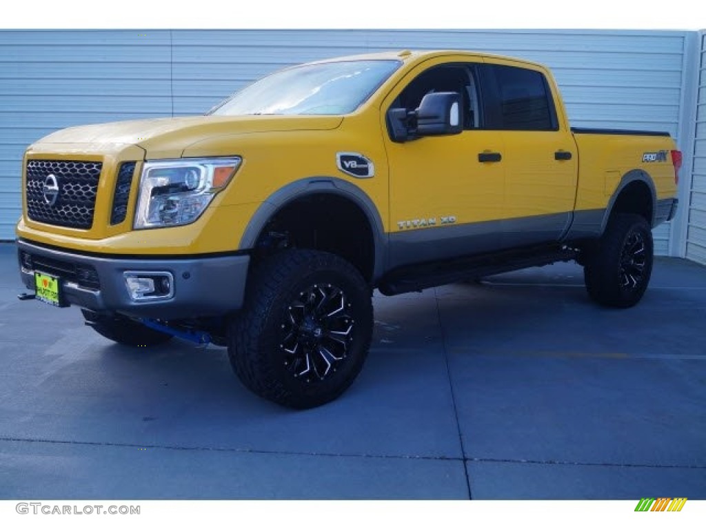 2016 TITAN XD PRO-4X Crew Cab 4x4 - Solar Flare Yellow / Black photo #3