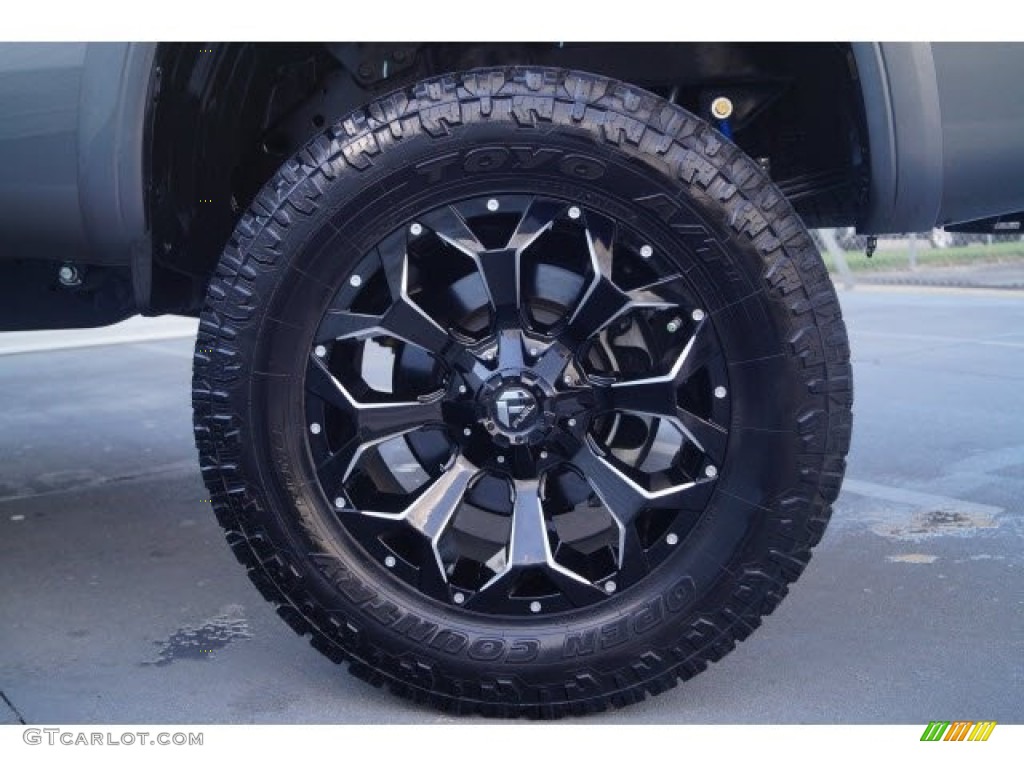 2016 TITAN XD PRO-4X Crew Cab 4x4 - Solar Flare Yellow / Black photo #16