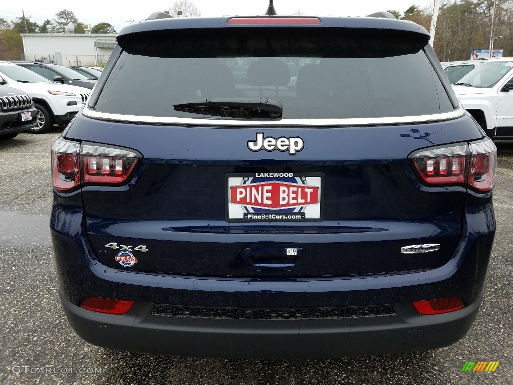 2017 Compass Latitude 4x4 - True Blue Pearl / Black photo #5
