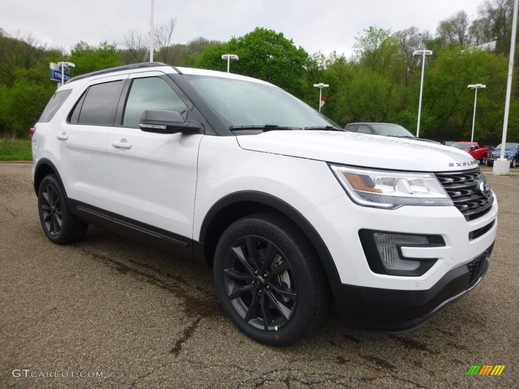 2017 Explorer XLT 4WD - Oxford White / Sport Appearance Dark Earth Gray photo #8
