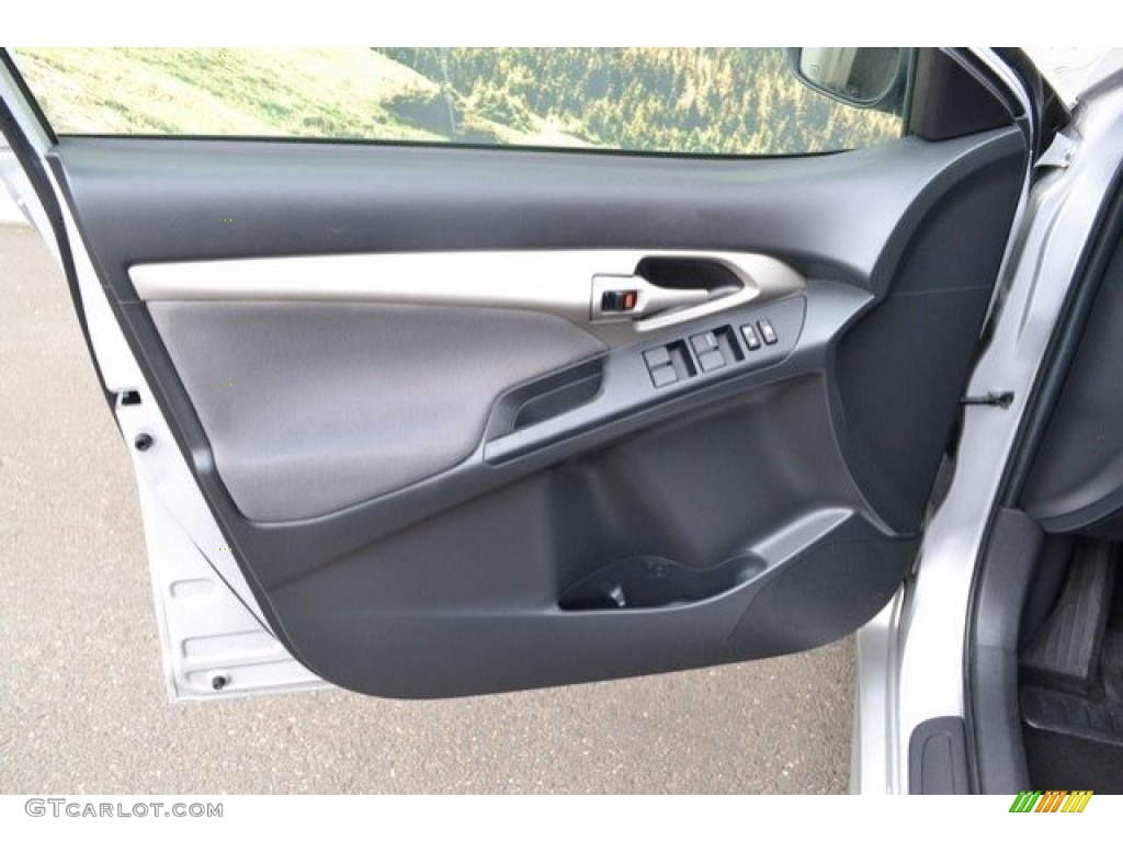 2010 Matrix 1.8 - Classic Silver Metallic / Ash Gray photo #21