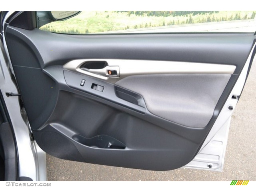 2010 Matrix 1.8 - Classic Silver Metallic / Ash Gray photo #22