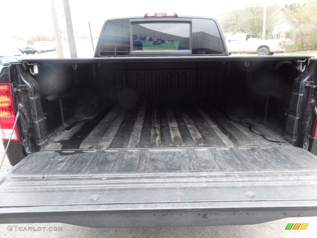 2010 Titan SE Crew Cab 4x4 - Galaxy Black / Charcoal photo #11