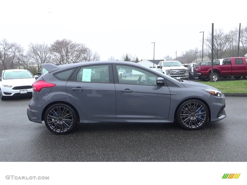 2017 Focus RS Hatch - Stealth Gray / Charcoal Black Recaro Leather photo #8