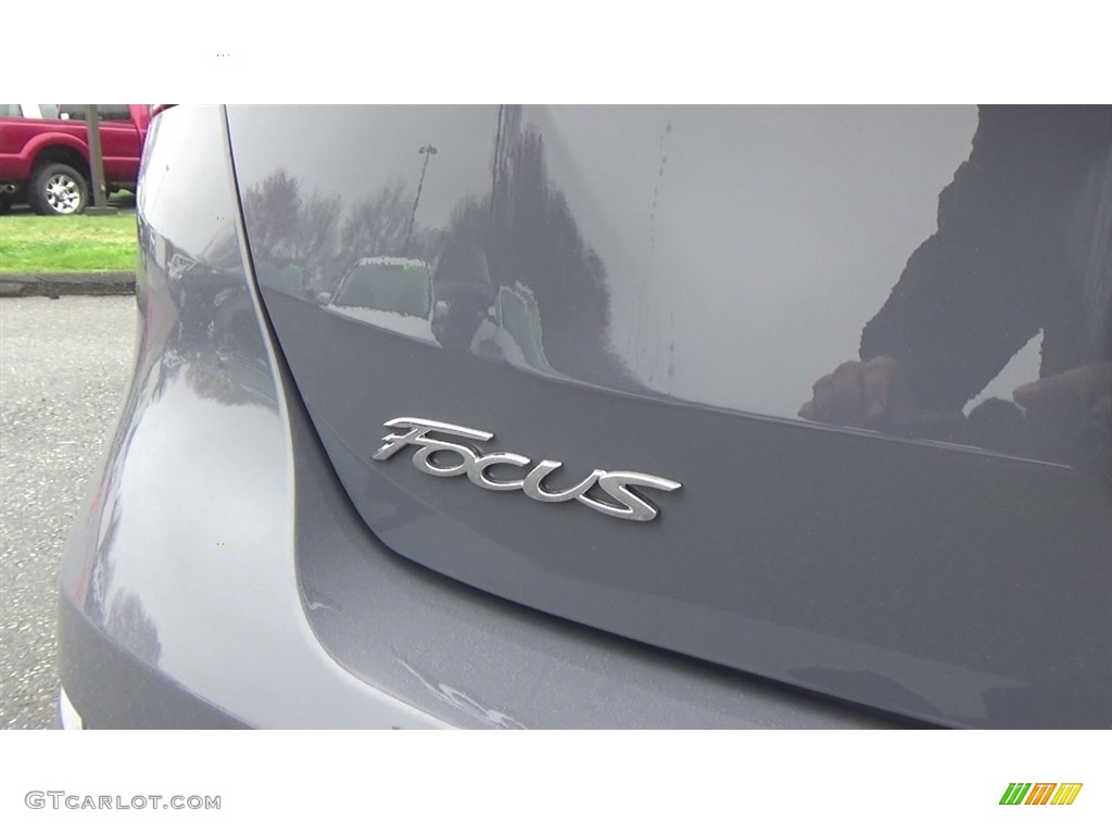 2017 Focus RS Hatch - Stealth Gray / Charcoal Black Recaro Leather photo #10