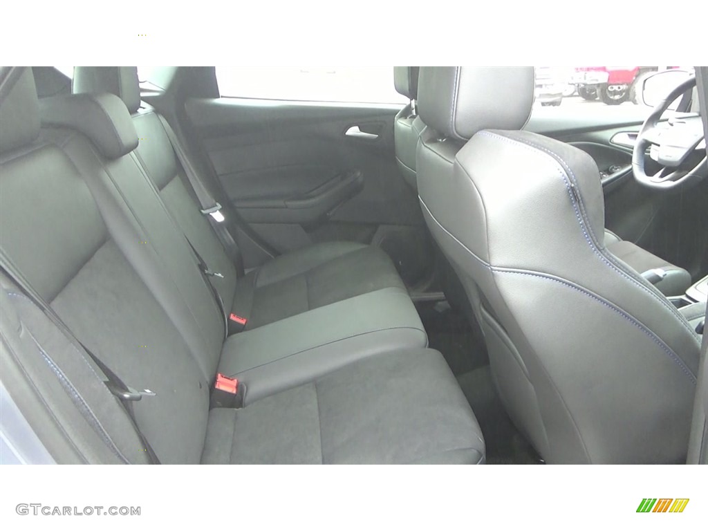 2017 Focus RS Hatch - Stealth Gray / Charcoal Black Recaro Leather photo #26