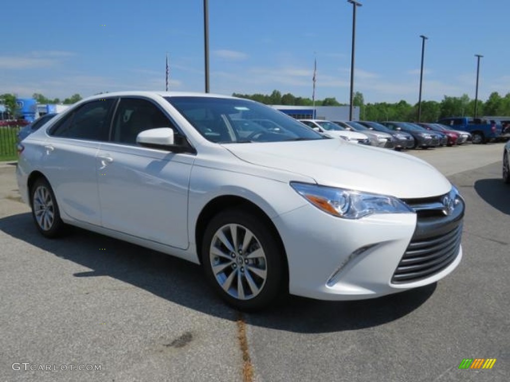 2017 Camry XLE - Blizzard White Pearl / Ash photo #1