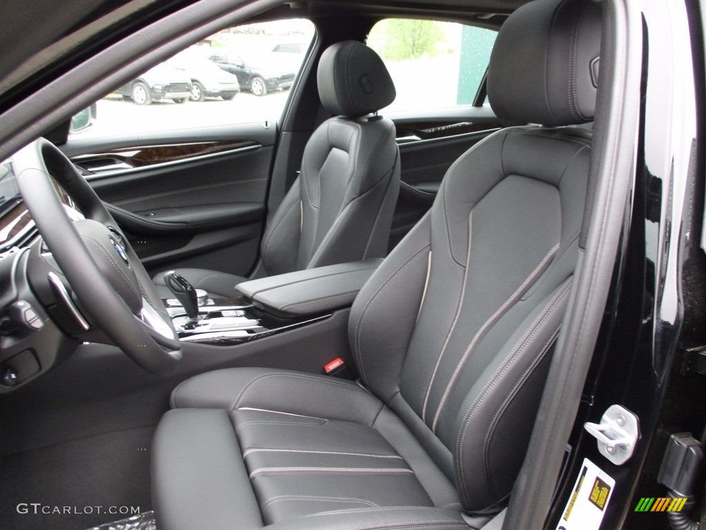2017 BMW 5 Series 540i xDrive Sedan Front Seat Photos