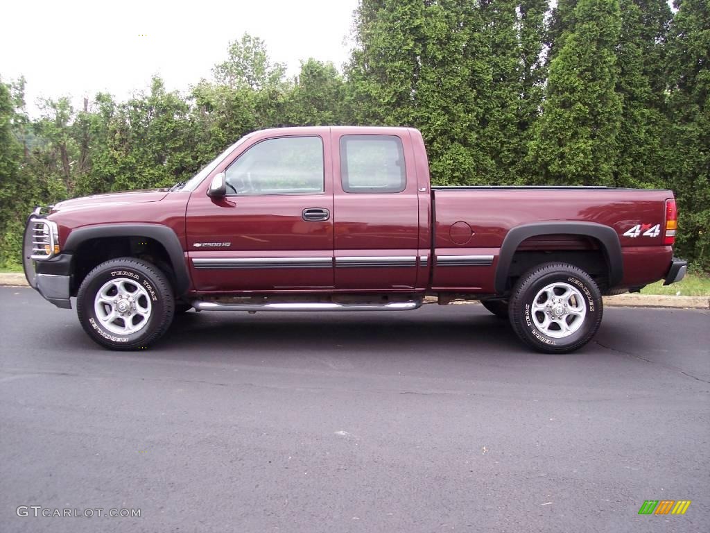 2001 Silverado 2500HD LS Extended Cab 4x4 - Dark Carmine Red Metallic / Graphite photo #6