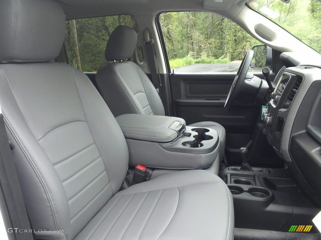 2017 Ram 4500 Tradesman Crew Cab 4x4 Chassis Front Seat Photo #120076212