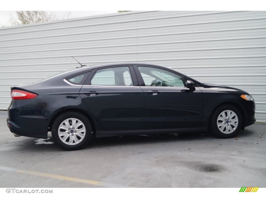 2014 Fusion S - Dark Side / Earth Gray photo #9