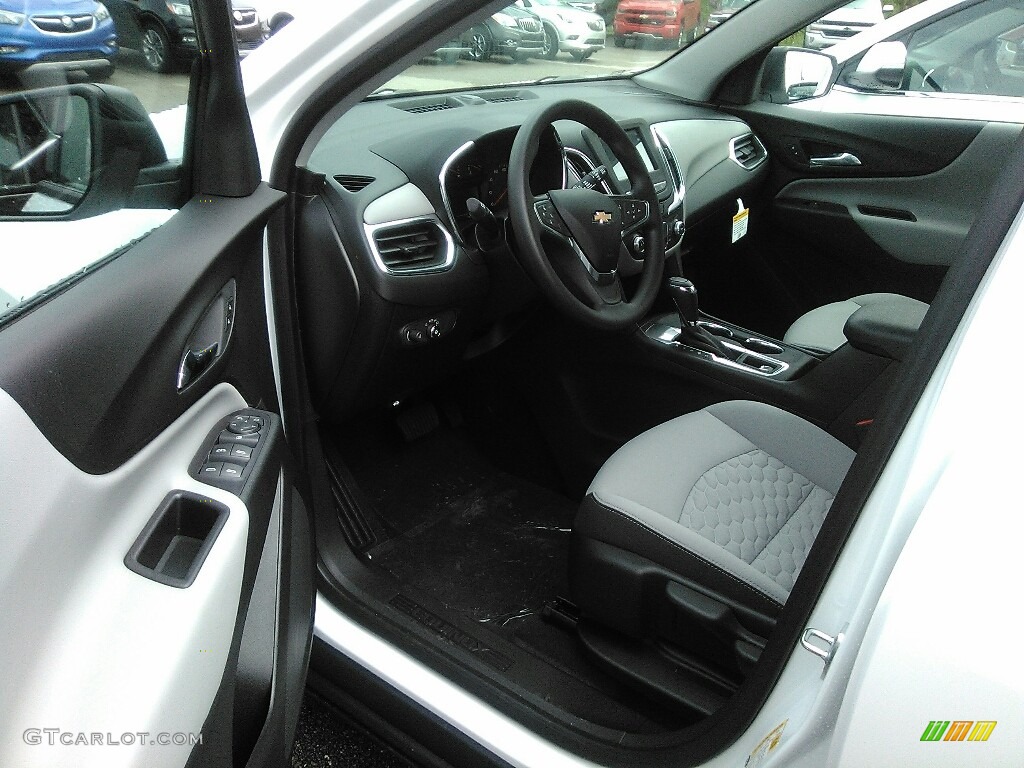 2018 Chevrolet Equinox LS Front Seat Photos
