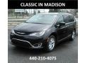 2017 Brilliant Black Crystal Pearl Chrysler Pacifica Touring L  photo #1