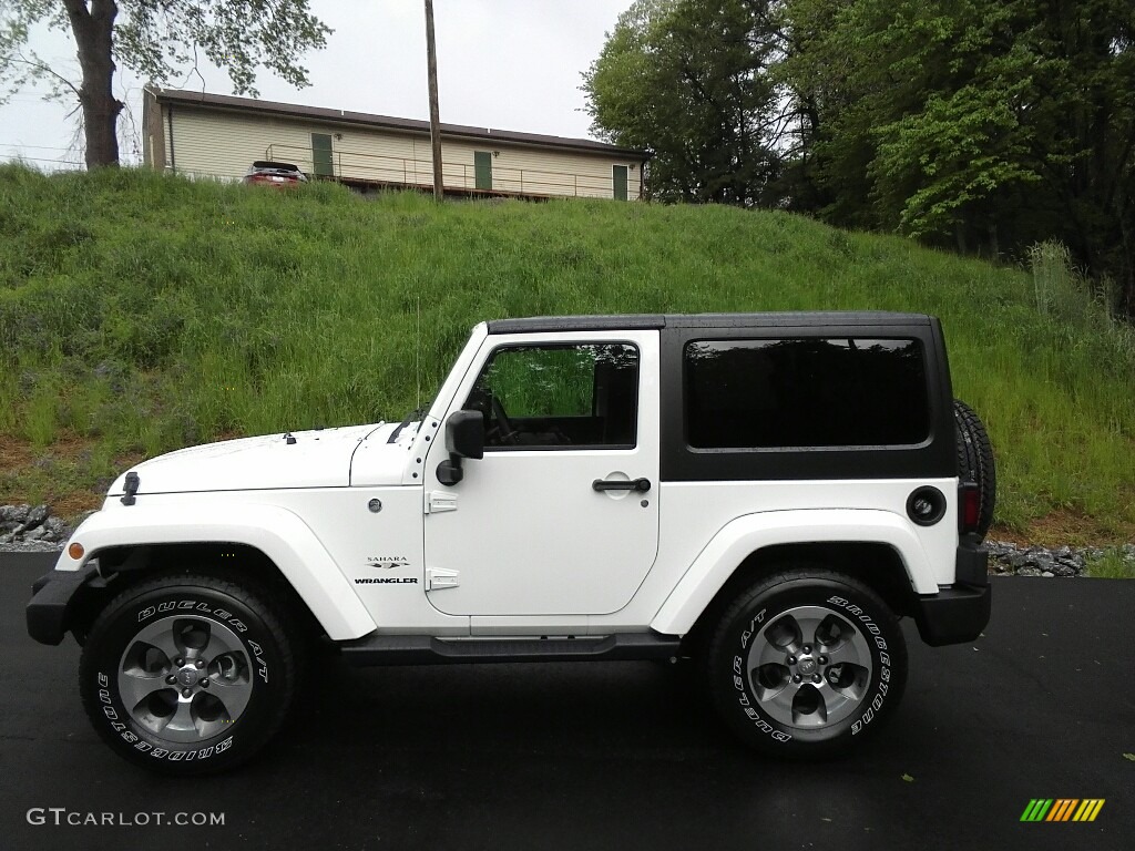 2017 Wrangler Sahara 4x4 - Bright White / Black photo #1