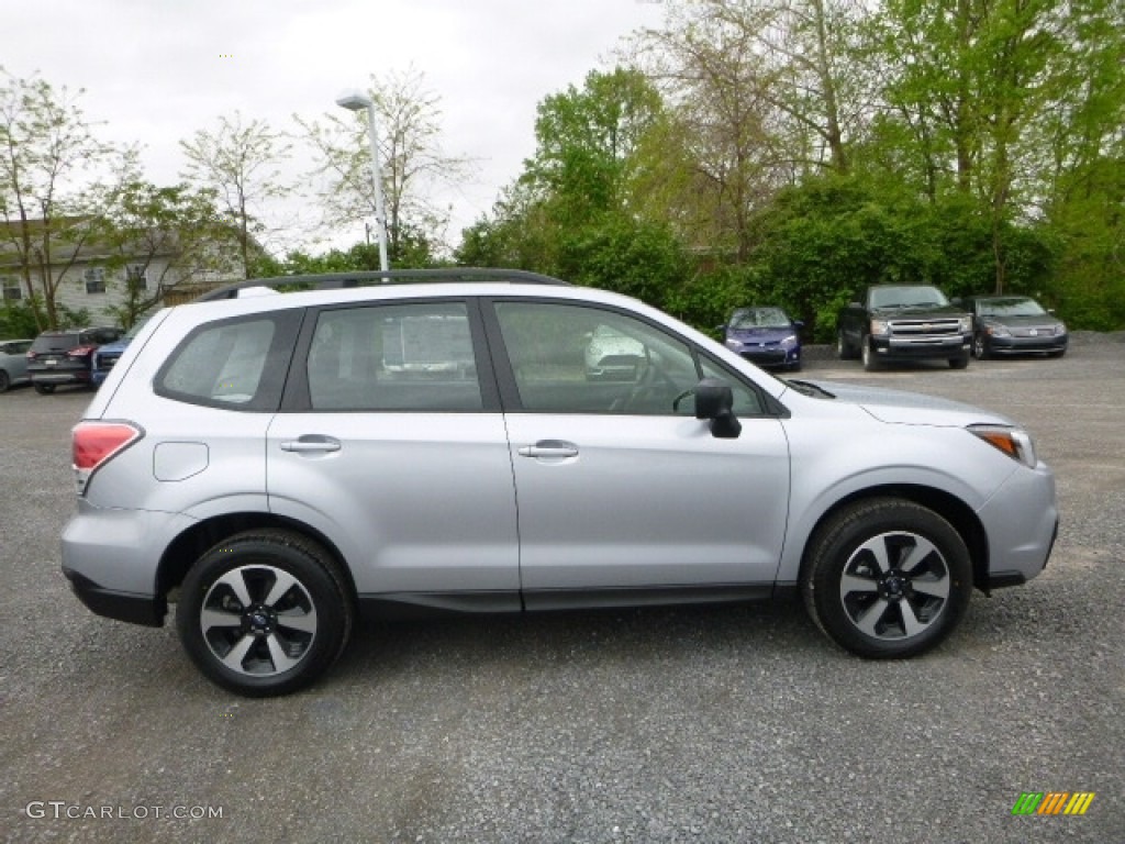 2017 Forester 2.5i - Ice Silver Metallic / Black photo #3