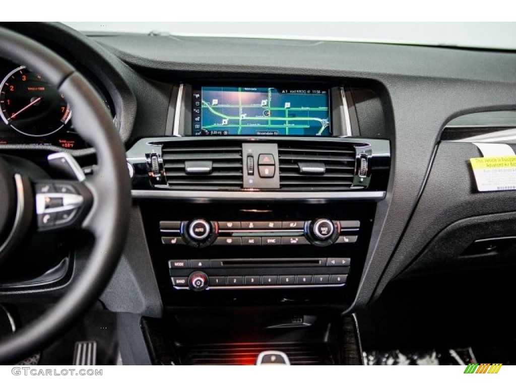 2018 BMW X4 M40i Controls Photo #120099501