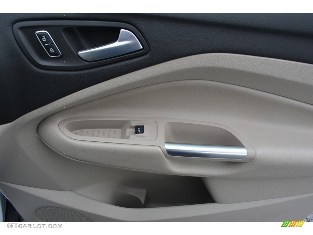 2014 Escape SE 2.0L EcoBoost - Oxford White / Medium Light Stone photo #14