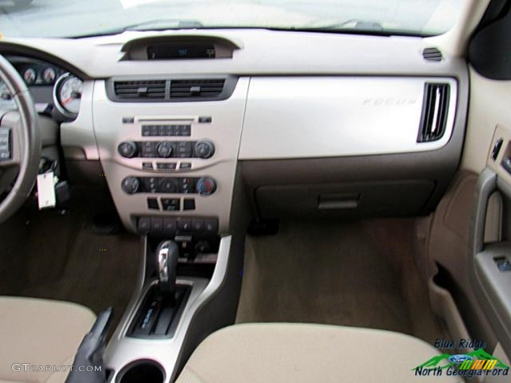 2010 Focus SES Sedan - Ebony Black / Medium Stone photo #18