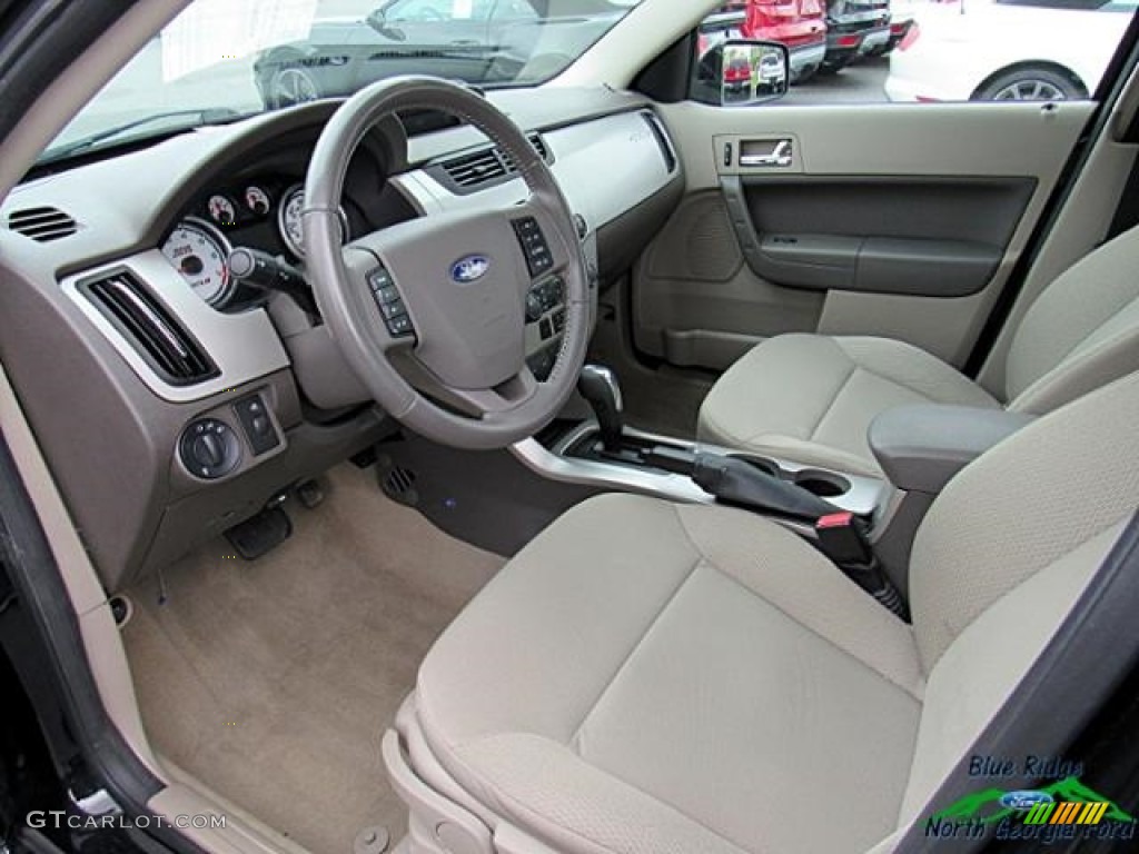 2010 Focus SES Sedan - Ebony Black / Medium Stone photo #27