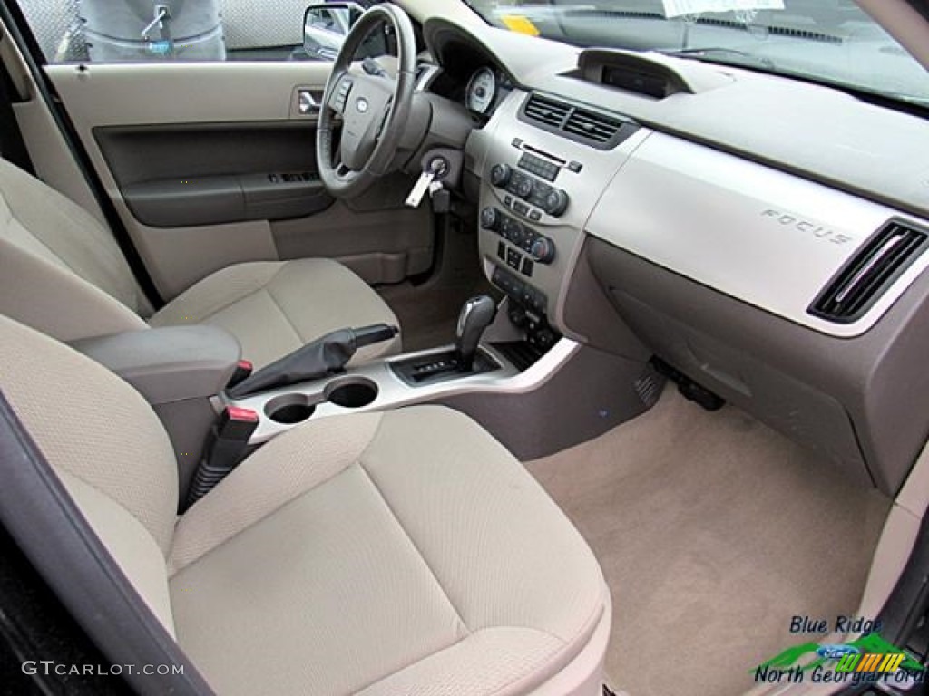 2010 Focus SES Sedan - Ebony Black / Medium Stone photo #28