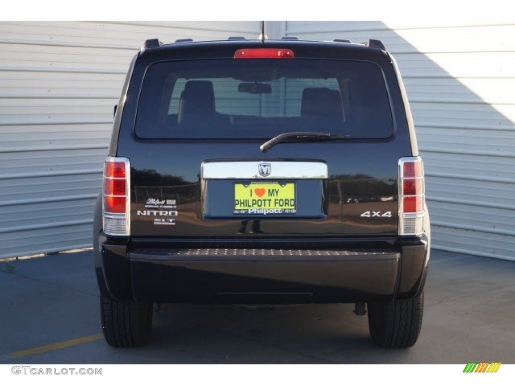 2007 Nitro SLT 4x4 - Black / Red/Black photo #6
