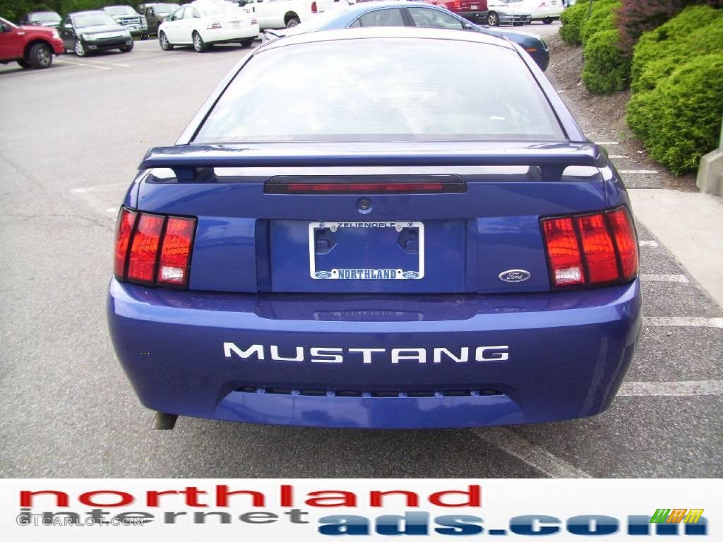 2003 Mustang V6 Coupe - Sonic Blue Metallic / Medium Graphite photo #3