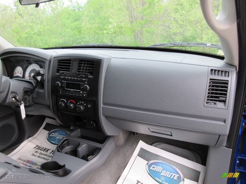 2007 Dakota ST Quad Cab 4x4 - Electric Blue Pearl / Medium Slate Gray photo #18